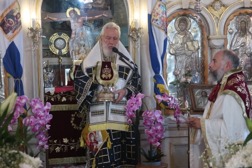 Αρχιερατική Θεία Λειτουργία στον Ιερό Ναό Κοιμήσεως της Θεοτόκου Στενιών Άνδρου 