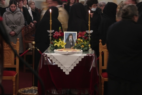 Πολυαρχιερατική Θεία Λειτουργία στον Ιερό Ναό του Αγίου Λουκά στον αύλιο χώρο της Ιεράς Μονής Δοβρά  Βεροίας