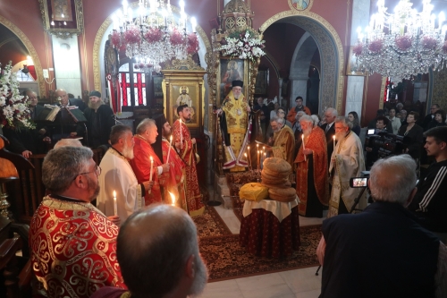 Εόρτιος Αρχιερατικός Εσπερινός στον Ιερό Κοιμητηριακό Ναό του Αγίου Γεωργίου Ερμουπόλεως 