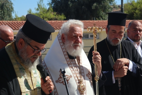 Αγιασμό για την Έναρξη του Νέου Σχολικού Έτους τέλεσε σήμερα το πρωί ο Σεβασμιώτατος κ. Δωρόθεος Β΄ σε Εκπαιδευτήρια της Σύρου 