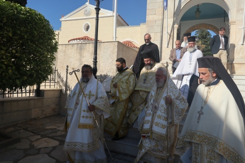 Τελέσθηκε στην Ερμούπολη το εικοσαετές Μνημόσυνο του Μακαριστού Μητροπολίτου Γέροντος Εφέσου Χρυσοστόμου (Κωνσταντινίδη)